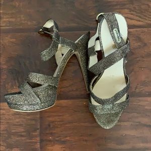 Strap with front platform heels
